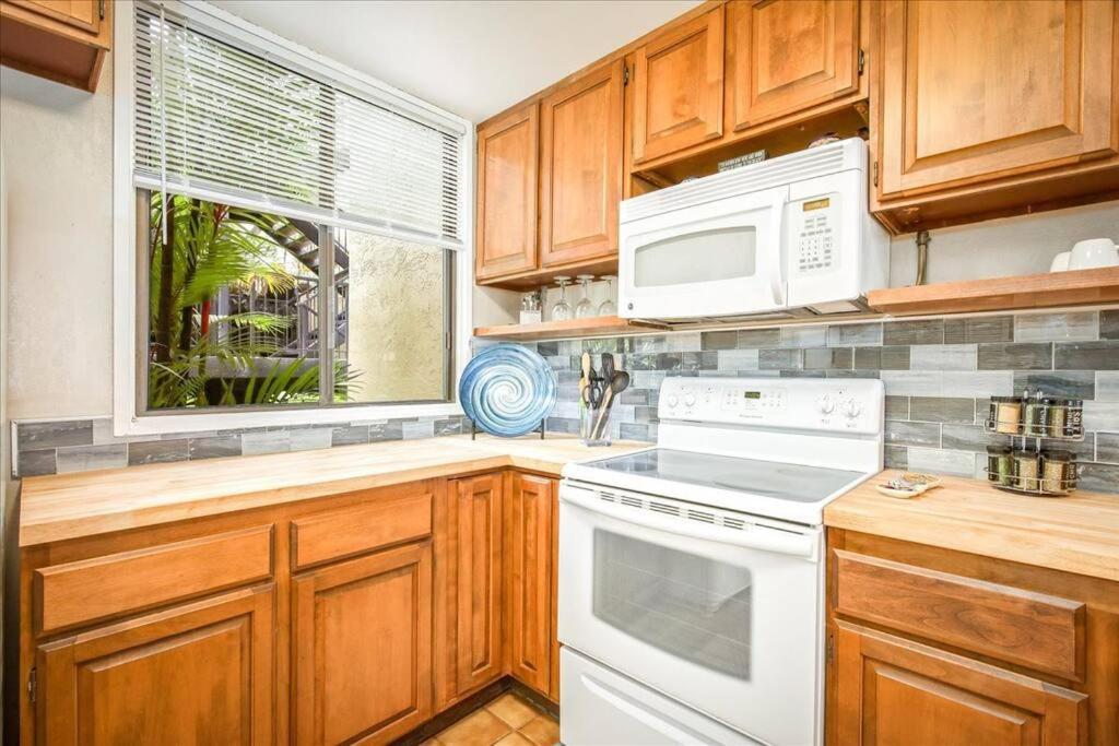 Beautiful 2/2 Condo In Kailua Kona. Ocean View! Zewnętrze zdjęcie